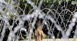Abk&uuml;hlung.&nbsp;Die Prognosen sehen auch f&uuml;r die kommenden Tage weiterhin heisse Temperaturen vor.