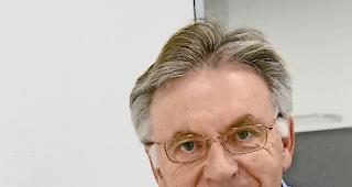 F&uuml;r alle. Hubert Manz vom Filmkreis Oberwallis zur 28. Ausgabe der Oberwalliser Filmtage:  &laquo;Ein &shy;Programm f&uuml;r Jung und Alt.&raquo; Foto wb