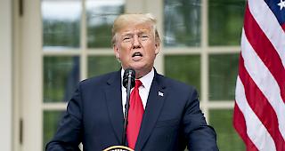 Zeigt sich stolz. US-Pr&auml;sident Donald Trump feiert die Pl&auml;ne der Nasa und damit ein Wiedererstarken der amerikanischen Raumfahrt.