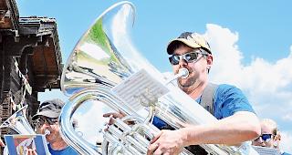 Mit langem Atem. Die Musikgesellschaft &laquo;Eintracht&raquo;, M&ouml;rel.