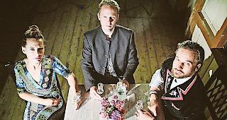 Einmal anders.&nbsp;Das Trio &laquo;J&uuml;tz&raquo; tritt mit unkonventioneller Musik vors Publikum.