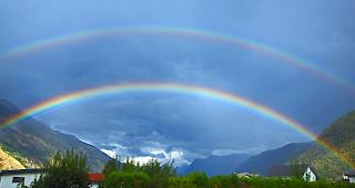 Am Montagabend ist wieder verbreitet mit Gewittern und Platzregen zu rechnen.
