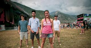 &laquo;Vibez&raquo; ganz entspannt nach ihrem Auftritt am Open Air Gampel