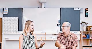 Neuer Lebensabschnitt. Corinne Marty kann es kaum erwarten, ihre eigene Schulklasse zu unterrichten. Christian Heinzen wird die Zeit fehlen, die Schule zu vermissen.Foto WB/Andrea Soltermann