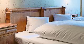 Zum Angriff. Die Macher von Mountaindeals wollen Booking.com in der Schweiz Marktanteile streitig machen.