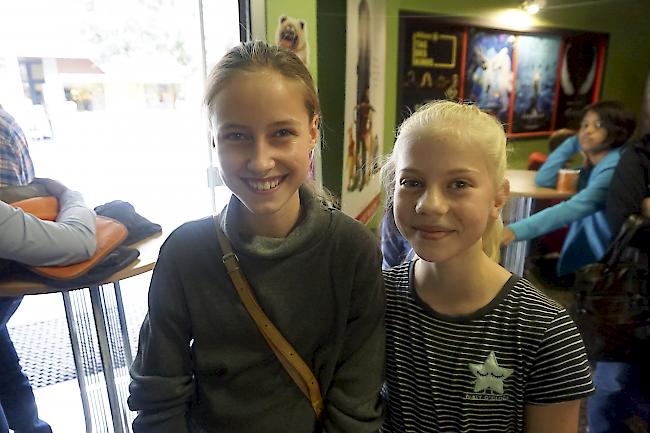 Simea Manz (13) und Greta Summann (11), Visp.