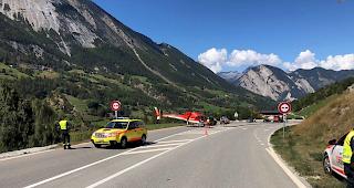 Tragisch. Auf der Route du Grand-Saint-Bernard in Orsi&egrave;res ist am Dienstag ein Motorradfahrer beim &Uuml;berholen eines Lastwagens t&ouml;dlich verungl&uuml;ckt.