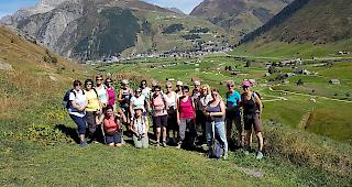 Bei sommerlichen Temperaturen nahmen am Dienstag 24 Frauen von PolySport Wallis die Herbstwanderung von Realp nach Andermatt unter die F&uuml;sse.
