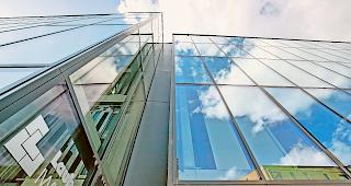 Die Kr&auml;fte b&uuml;ndeln. Poenina und Inretis, zwei Grossanbieter der Schweizer Haustechnikbranche, gehen k&uuml;nftig gemeinsame Wege. Als Mitglied der Inretis-Gruppe erhofft sich die Lauber IWISA AG dadurch eine Steigerung der Wettbewerbsf&auml;higkeit.