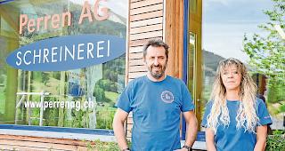 60 Jahre. Reinhard und Raphaela Perren luden zum Tag der offenen T&uuml;r. 1958 gegr&uuml;ndet, &uuml;bernahmen sie den Betrieb vor 20 Jahren.