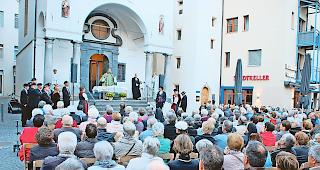 Erinnerungen wurden wach. Gedenkfeier in Brig, exakt 25 Jahre nach dem schweren Ungl&uuml;ck.