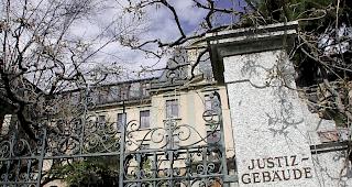 Prozessauftakt. Die vor f&uuml;nf Jahren liquidierte Firma Alkopharma in Martinach hatte zwischen 2007 und 2011 Verfallsdaten des Krebsmedikaments Thiotepa gef&auml;lscht.