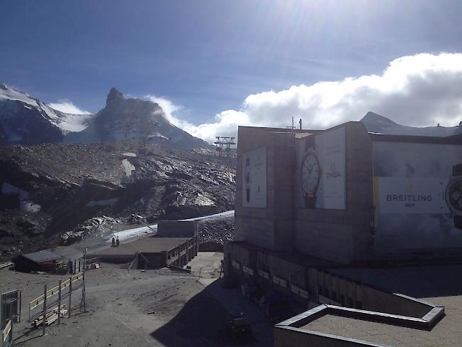 Blick aufs Klein Matterhorn, im Vordergrund die bisherige Talstation.
