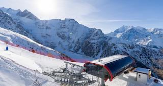 Talstation der neuen Sesselbahn Plattja in Gr&auml;chen.