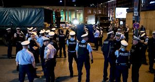 Polizei, Feuerwehr und Bundespolizei &uuml;ben am M&uuml;nchner Hauptbahnhof das Vorgehen bei einem Anschlag oder einer anderen Gewalttat. (Symbolbild)