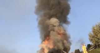 Ein zweist&ouml;ckiges Einfamilienhaus ist am Samstagnachmittag bei einem Brand in Glion VD v&ouml;llig zerst&ouml;rt worden.