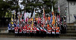 <b>Farbenpr&auml;chtig.</b> Die Sectio Brigensis und geladene Studentenverbindungen bekennen Couleur.