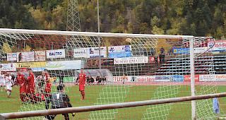 Latte statt Tor: Die Partie zwischen dem FC Naters Oberwallis und dem FC Thun U21 w&auml;r hart umk&auml;mpft.