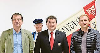 Frisch gew&auml;hlt. Herv&eacute; Roh (links) und Bruno Imseng wurden neu in den Vorstand des KMVW gew&auml;hlt. In der Mitte Pr&auml;sident Christian Bohnet.Foto wb