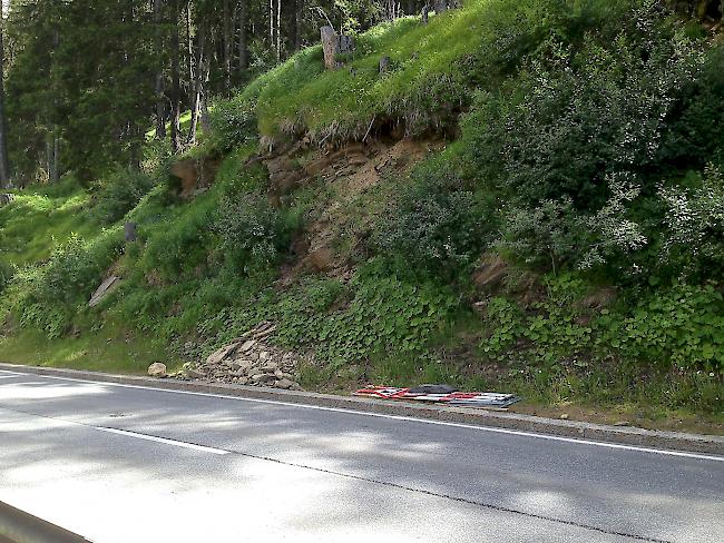 Wegen instabiler Böschungen im Bereich Ganterwald entlang der Simplonpassstrasse müssen dort während zwei Wochen Sicherungsarbeiten ausgeführt werden.