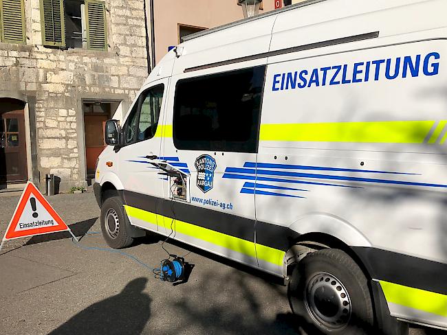 Grosser Polizeieinsatz wegen anonymer Bombendrohung in Baden AG. 