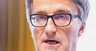 &laquo;Wir m&uuml;ssen doch nun endlich die gef&auml;lschten Wahlzettel eliminieren und dann das Ergebnis korrigieren&raquo;