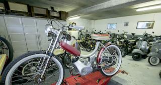 Neue Regeln. T&ouml;ffli und schnelle E-Bikes werden k&uuml;nftig betreffend Helmpflicht gleich behandelt.