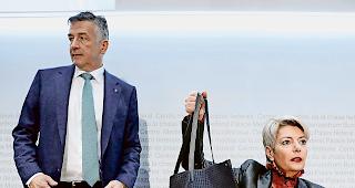 Nicht auf gleicher H&ouml;he. Die FDP-Kandidaten Hans Wicki und Karin Keller-Sutter.Foto Keystone&nbsp;