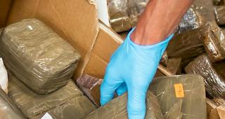 Der italienischen Polizei ist ein Schlag gegen einen internationalen Drogendealerring gelungen. 