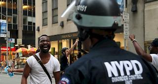 Die New Yorker Polizei steht wegen Gewalt in der Kritik. (Symbolbild)