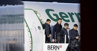 Die Spieler von Juventus Turin sind am Dienstagnachmittag auf dem Flughafen Bern-Belp gelandet. 