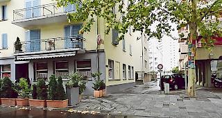 Versteckte Power. In B&uuml;ros an der Briger Furkastrasse wurde schon so manche politische Laufbahn gestartet. Auch jene der beiden bisherigen Oberwalliser Bundesr&auml;te.Foto WB