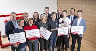 Check&uuml;bergabe: Preisverleihung der Stiftung &ldquo;100 Jahre WKB&ldquo;