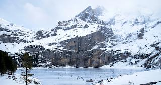 Ab Samstag kann man auf dem Oeschinensee wieder Schlittschuhlaufen.
