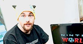 Old School. Julian Wampfler hat extra eine Ecke mit alten Nintendo-Konsolen aufgebaut.