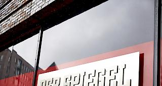 F&auml;lschungen. Der &laquo;Spiegel&raquo; hatte vor einer Woche bekanntgegeben, dass der 33-j&auml;hrige preisgekr&ouml;nte Journalist Relotius Reportagen ganz oder teilweise systematisch gef&auml;lscht hatte.