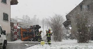 Schneef&auml;lle sorgten am Samstag im Kanton Aargau f&uuml;r verschiedene Unfallereignisse. 
