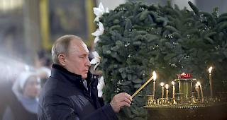 Spannungsfeld. Der russische Pr&auml;sident Wladimir Putin w&uuml;rdigte anl&auml;sslich des orthodoxen Weihnachtsfest die Rolle der Kirchen in der Gesellschaft.&nbsp;Kritiker werfen der orthodoxen Kirche hingegen eine zu grosse N&auml;he zum russischen Staat vor.
