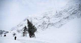 Die Strasse zur Schw&auml;galp bleibt weiterhin gesperrt. 