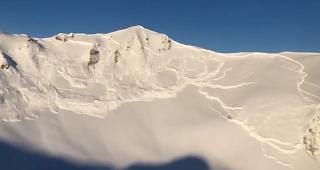 Am Dienstag wurde bei Grimentz eine k&uuml;nstliche Monsterlawine ausgel&ouml;st.