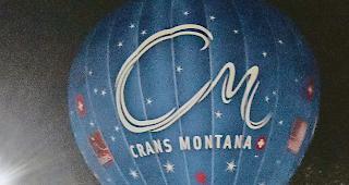 Kampf um Hundertstelsekunden. Lo&iuml;c Meillard kurz  vor dem Ziel.