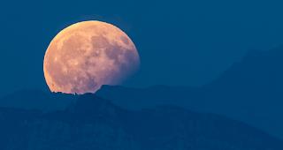 Im Wallis ist die Mondfinsternis am fr&uuml;hen Montagmorgen gut zu beobachten. 