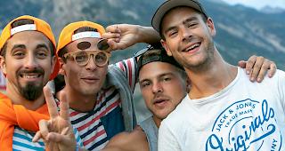 Die wilde Party. Als Hauptgrund des Festivalbesuchs nennen die Besucher den Slogan &laquo;iischi Party&raquo;.