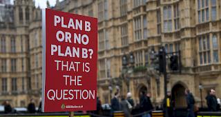 Nach bisherigen Planungen wird Grossbritannien die EU am 29. M&auml;rz verlassen. Tausende Firmen sollen Notfallpl&auml;ne f&uuml;r einen ungeordneten Brexit aktiviert haben. 