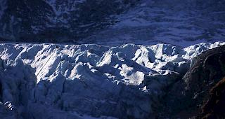 Besorgniserregend. Bis 2050 d&uuml;rften fast alle kleinen Gletscher der Schweiz verschwunden sein.