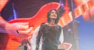 Grosse Ehre. Seit 25 Jahren steht Sina auf der B&uuml;hne. Nun erhielt sie als erste Frau den Swiss Music Award f&uuml;r ihr Lebenswerk.