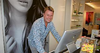 Klartext. F&uuml;r Harry Schmid, Pr&auml;sident des Oberwalliser Coiffeurverbands, m&uuml;ssen die Lehrlinge Kreativit&auml;t, Ausdauer und vor allem auch gute schulische Leistungen mitbringen.