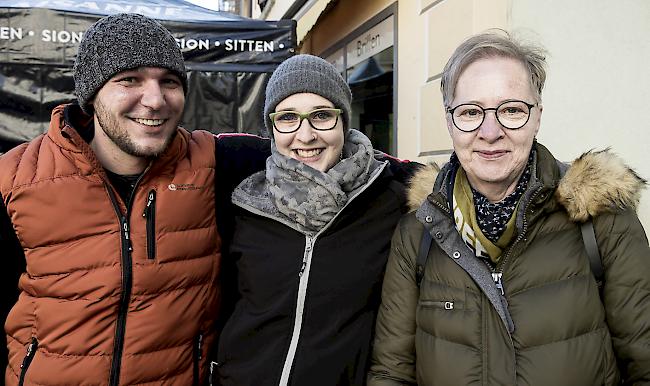 Damian (29) und Marie-Helene (30) Wyer, Glis, Madlen Schmid (57), Baltschieder.