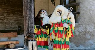 Verkleidet. Viele Jahre waren Stefan und Peter Schnyder zusammen als &laquo;Gnoogg&auml;r F&uuml;&uuml;dini&raquo; unterwegs.