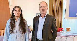 Vorstand. Verbandspr&auml;sident Beat Imhof mit der abtretenden Vizepr&auml;sidentin Monica Duran.